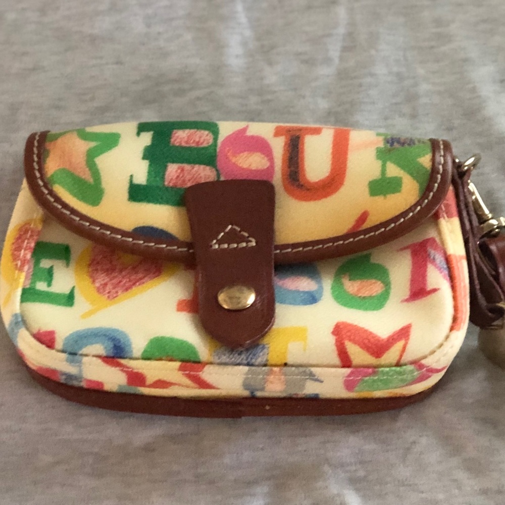 Dooney & Bourke wristlet